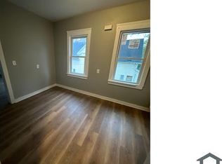3296 W 54th St UNIT 2, Cleveland, OH