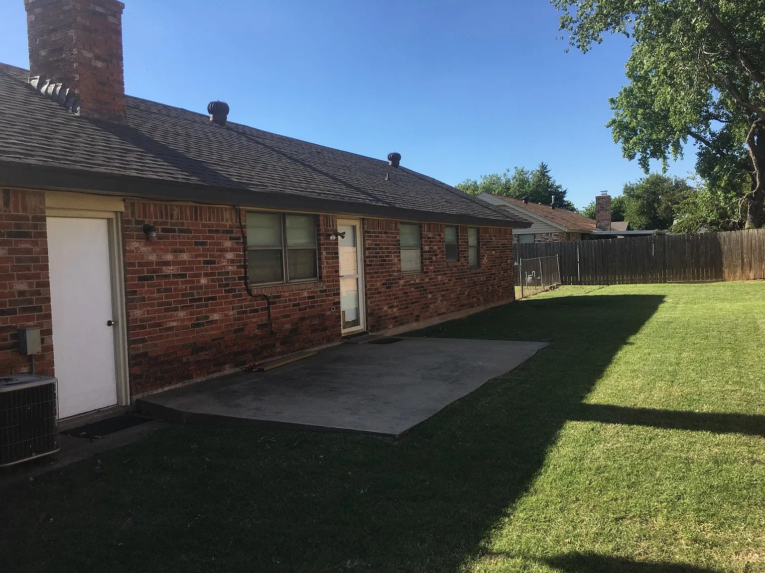2112 Crystal Drive — Photo 3