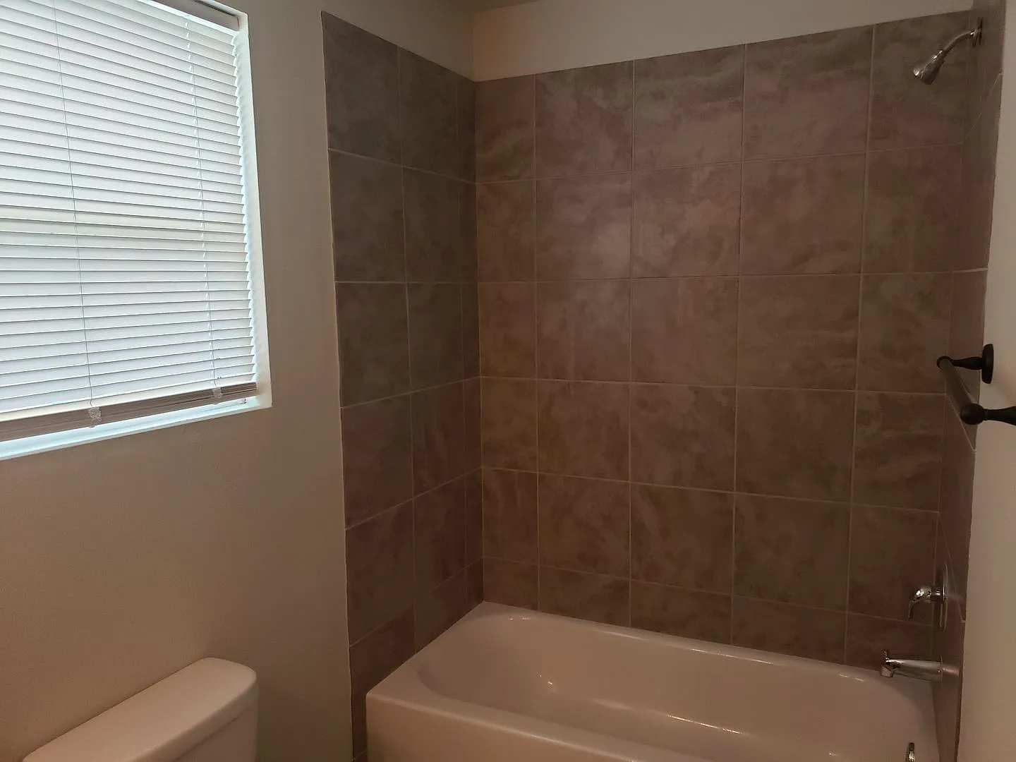 Town home for rent — Photo 2