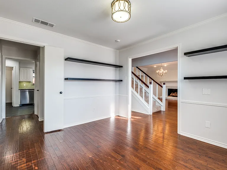 6611 Mimms Dr — Photo 4