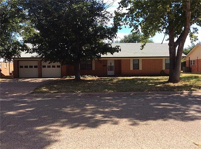 1st image of 1809 Delwood Dr