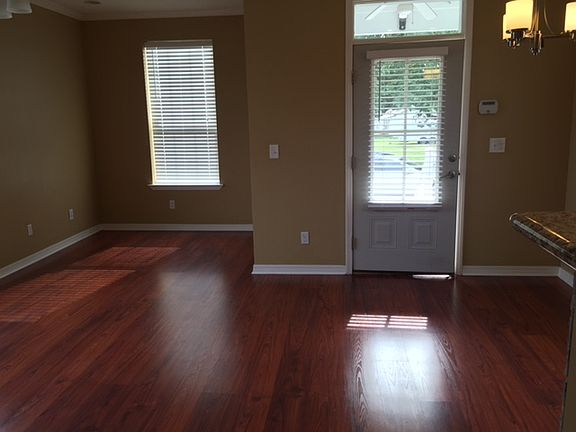 4th image of 3184 Sabine St