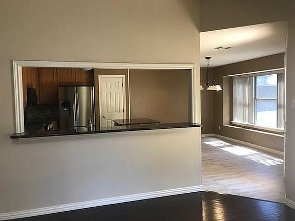 5th image of 1399 Flamingo Cir