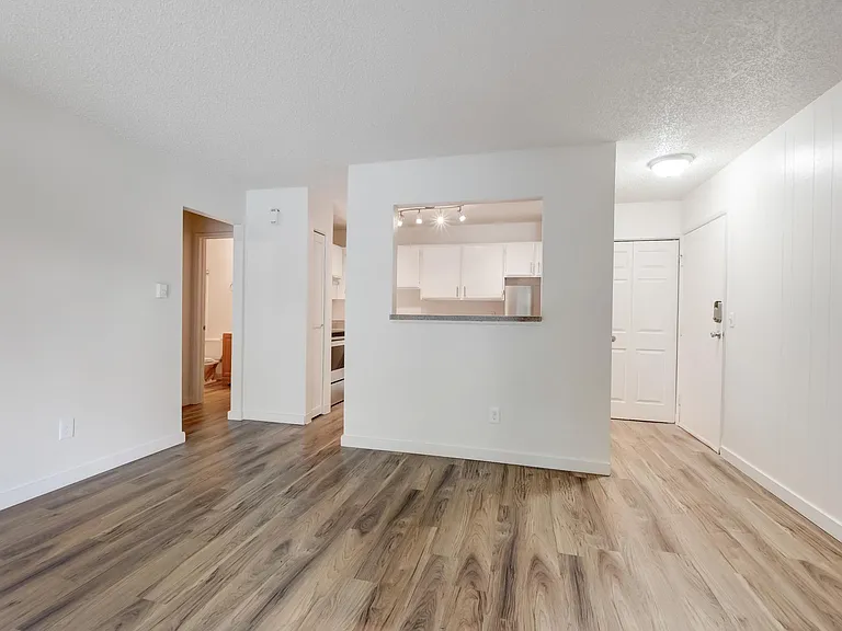 Icon Beaverton — Photo 24