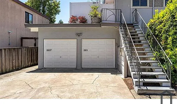 2021 Key Blvd