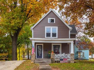 606 S McLean St, Bloomington, IL