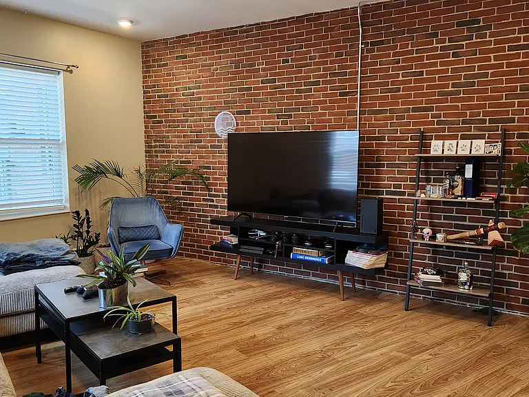 Foster's Place — Photo 12