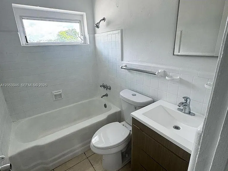 2900 W Flagler St #11 — Photo 11