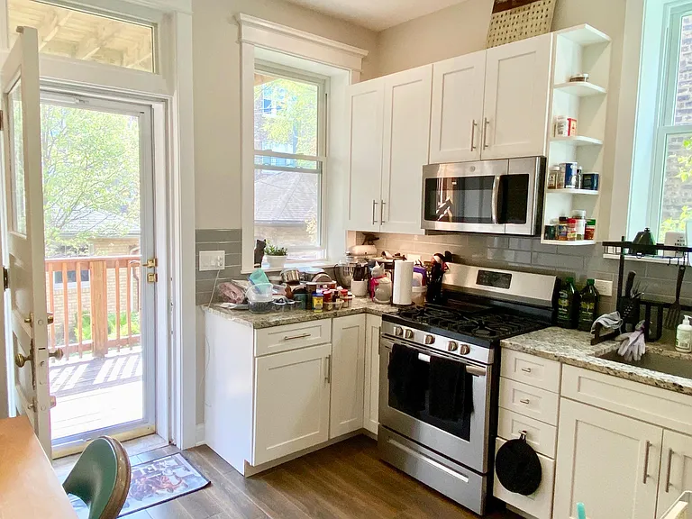 6919 N Wayne Ave #1 — Photo 2