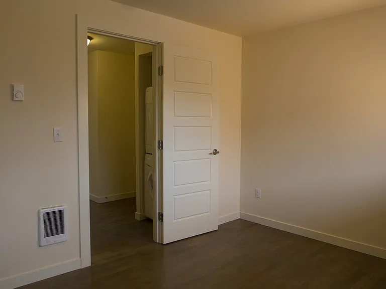 Camerlu Park Apartments - Located in Fremont — Photo 30