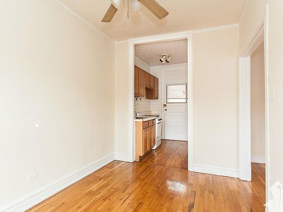 4th image of 622 W Cornelia Ave #W2