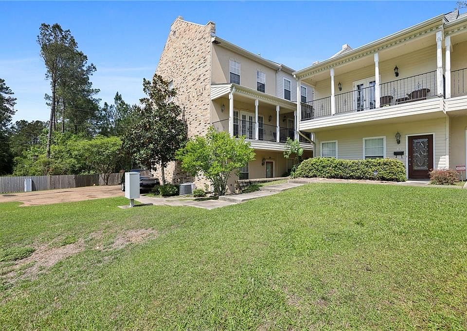 1st image of 19320 Riverview Ct #100