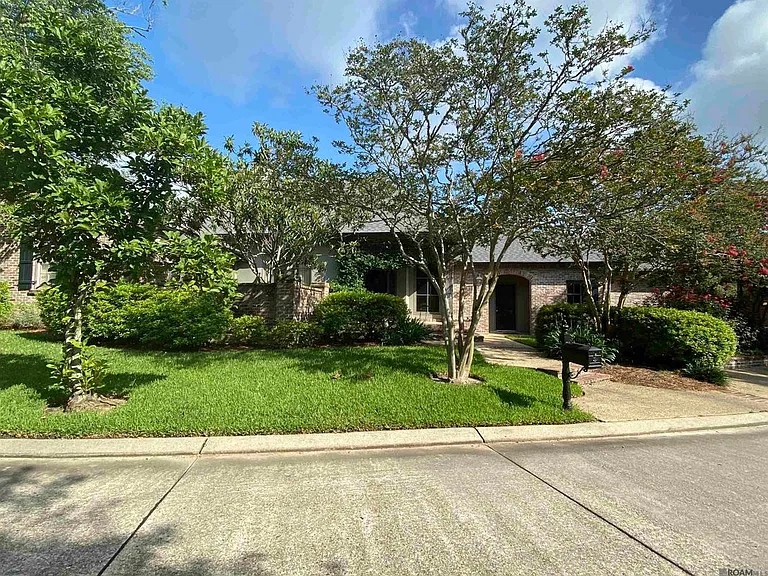 17951 Grand Cypress Creek Ave — Photo 2