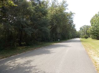 5693 Wychewood Rd, Milton, FL 32570