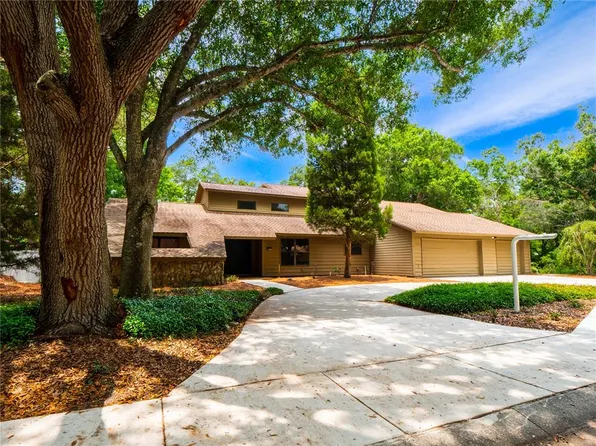 1492 Excaliber Dr, Clearwater, FL 33764