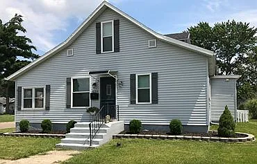 830 N Walnut St photo 1
