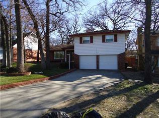 8120 NW 30th St, Bethany, OK 73008