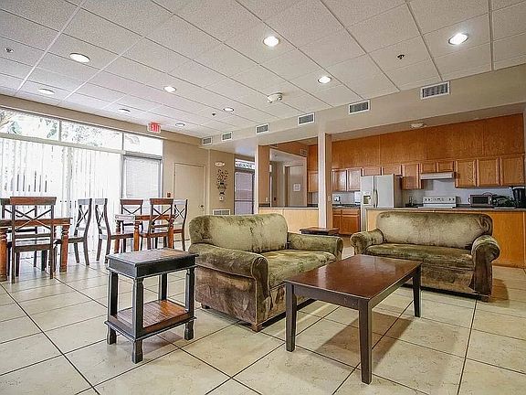 5th image of 5325 Newcastle Ave Unit 235