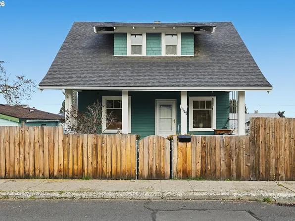 1117 E 9th St, The Dalles, OR 97058