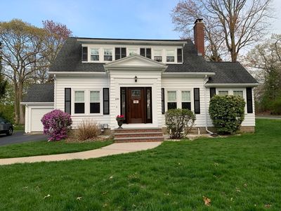159 Forest Hill Ave, Lynnfield, MA, 01940