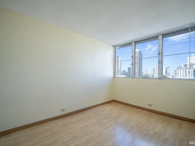 2651 Kuilei St #B76 — Photo 21