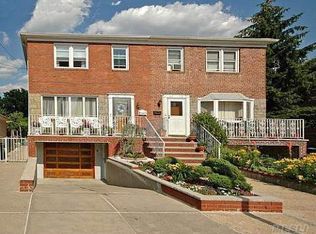4211 195th St, Flushing, NY 11358