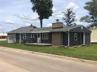 24 W 16th St, Tilton, IL 61833