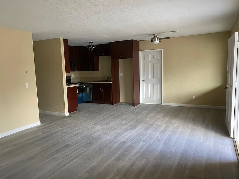 41693 Royal Palm Dr — Photo 4