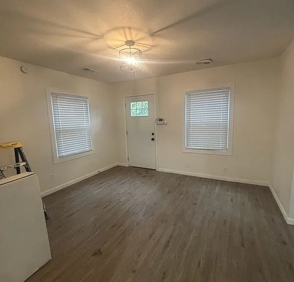 314 W Insley Ave — Photo 3