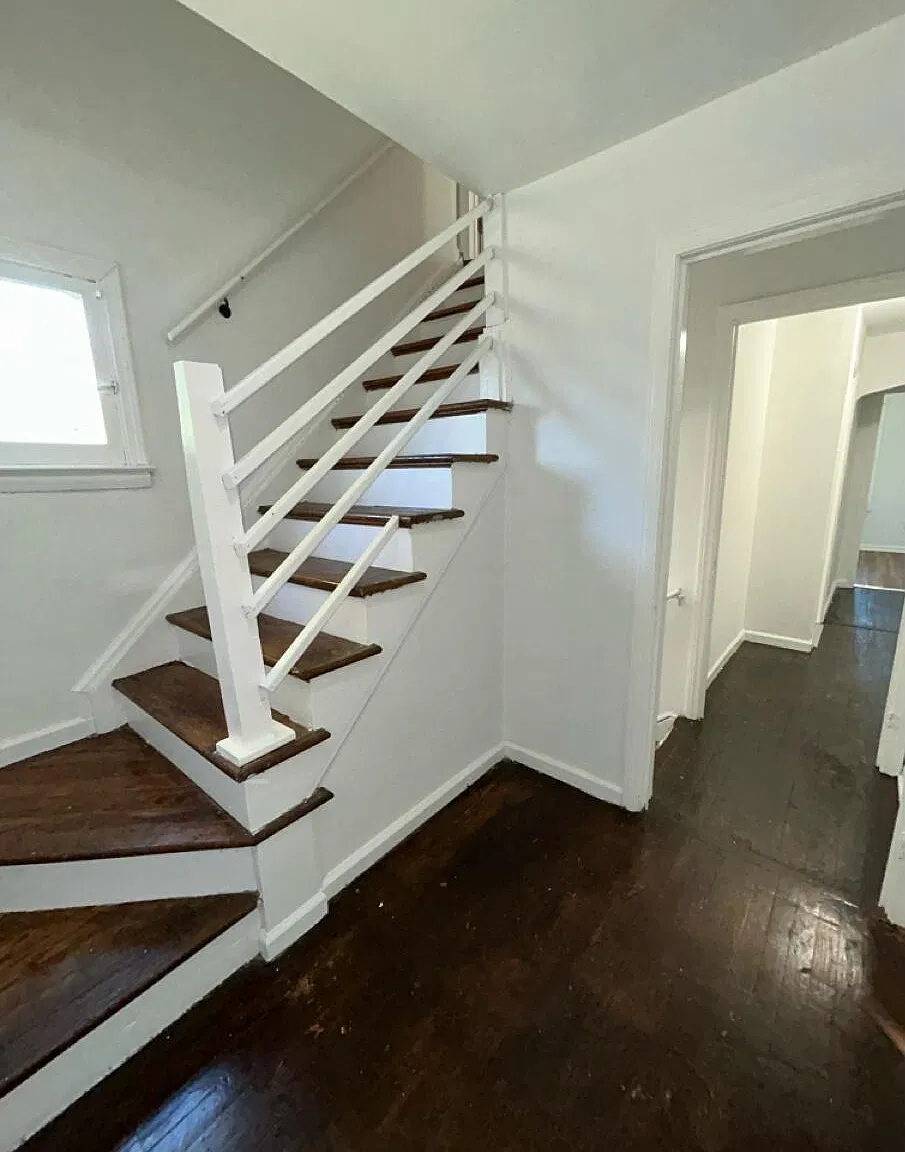3 bed, 1.0 bath, 1020 sqft, $1,300 — Photo 3