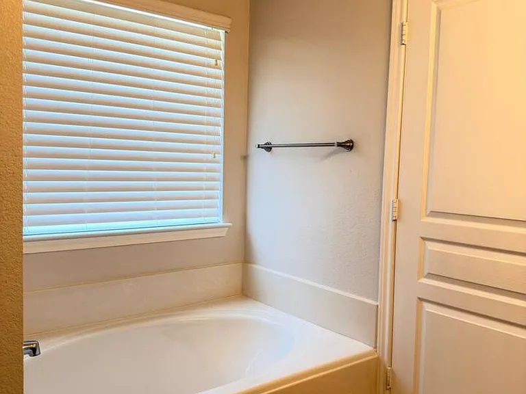 Dawn Spring Dr — Photo 21