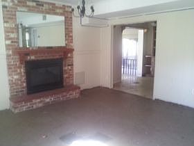 4th image of 4199 Everett Ave
