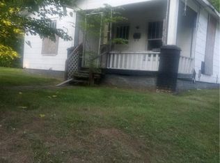 114 S Cecil St, Lexington, NC 27292