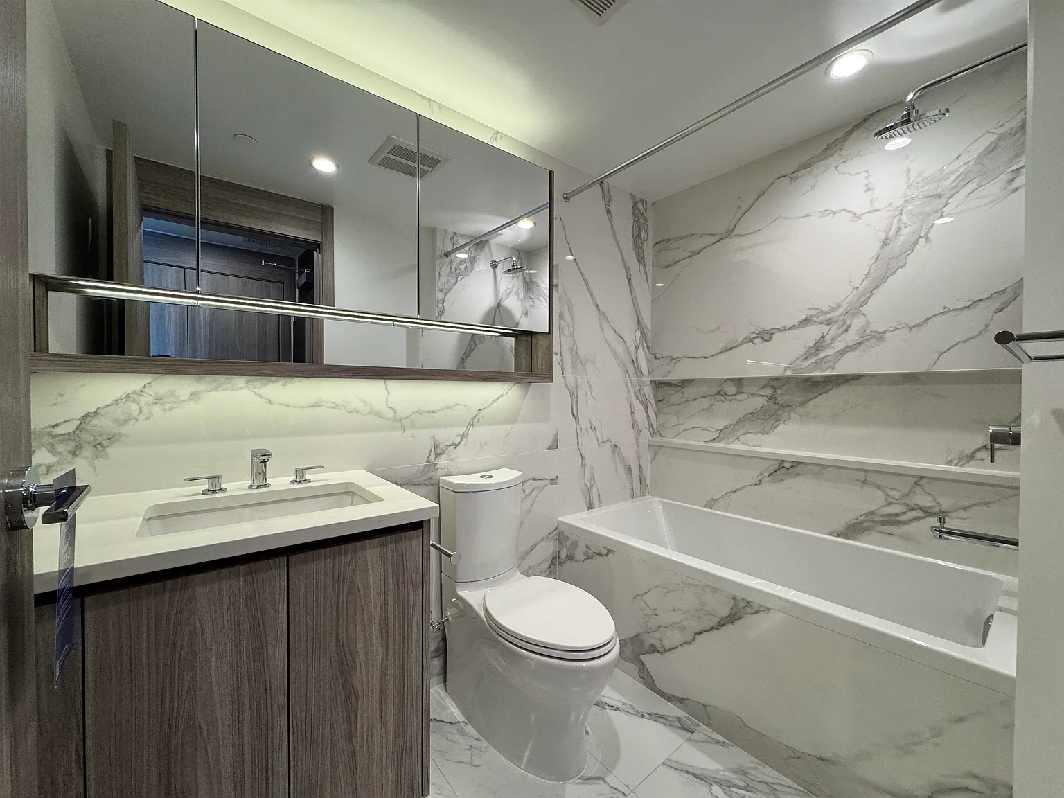 1 bed, 535 sqft, $1,800 — Photo 3