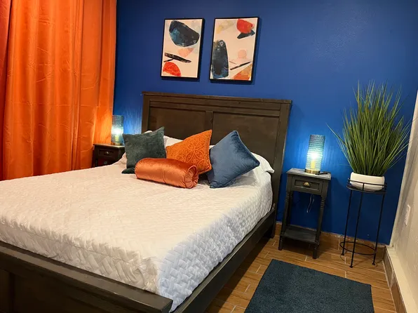 14722 Huston St #1, Sherman Oaks, CA 91403