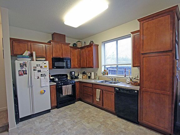 5th image of 850 NE 109th Ct