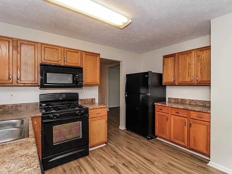 3410 Sandlake Dr SW — Photo 9