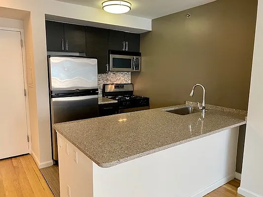 Rented by UDR | media 12