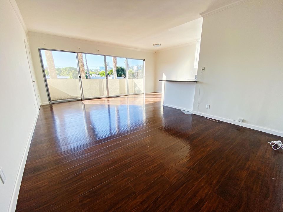 1st image of 802 N West Knoll Dr APT 202