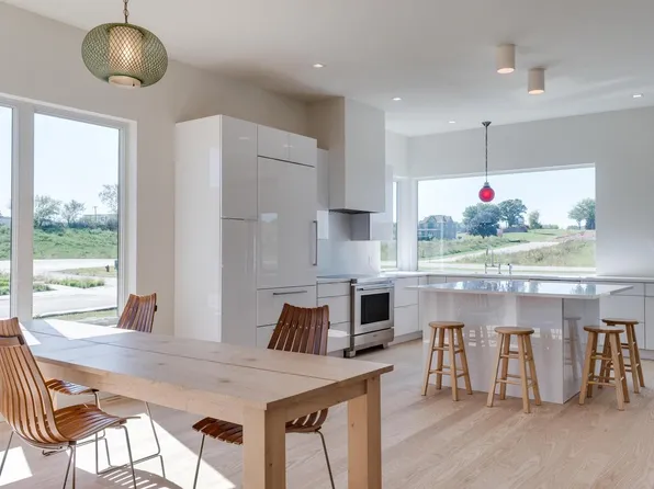 4043 Serenbe Street, Middleton, WI 53562