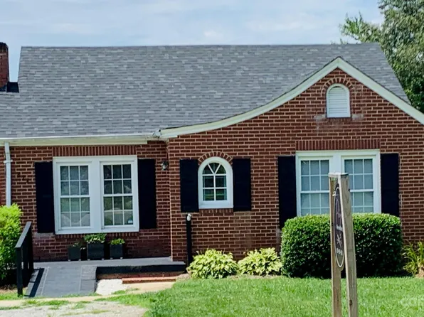 624 Main St, Hudson, NC 28638