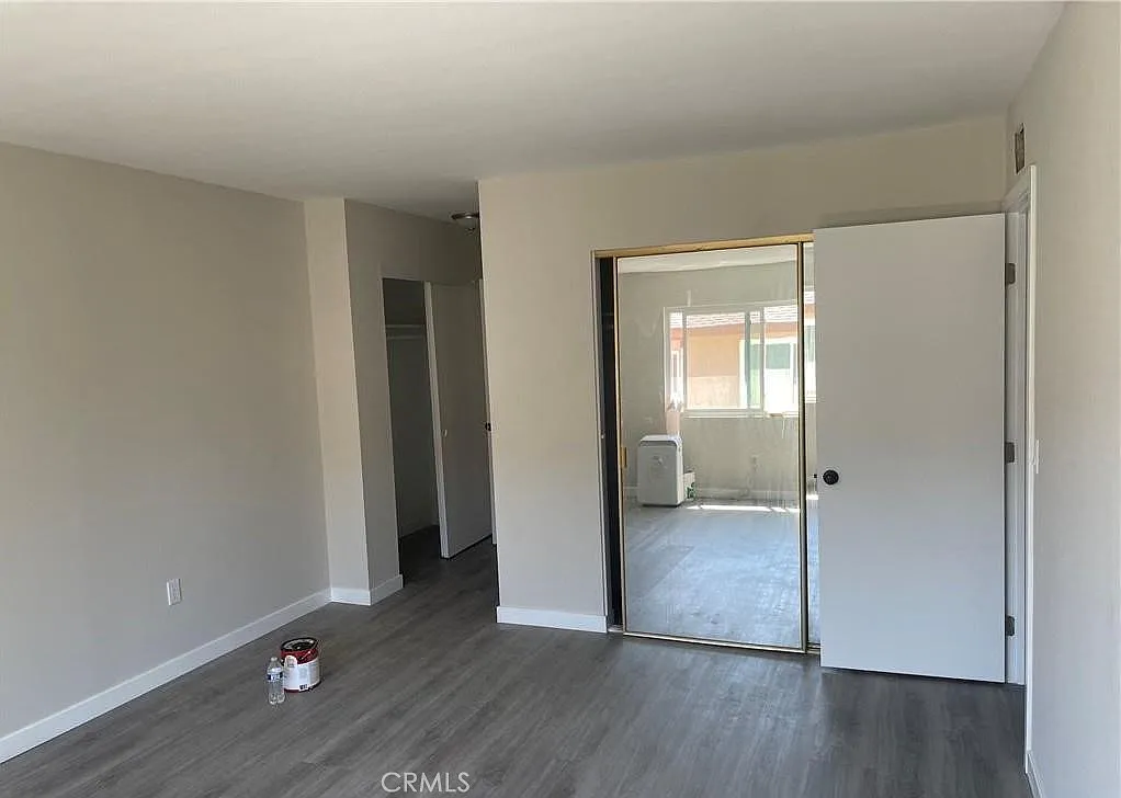 2 bed, 1.0 bath, 880 sqft, $2,600 — Photo 3