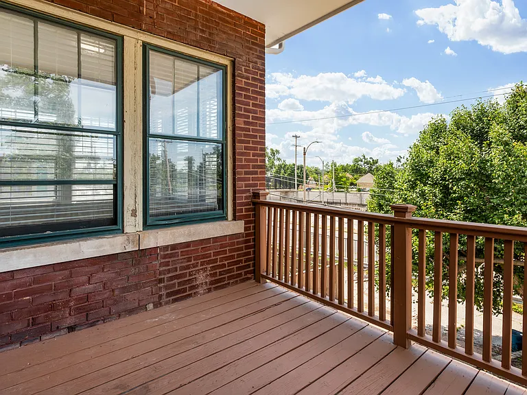6026-28 Pershing Ave #6028 — Photo 33