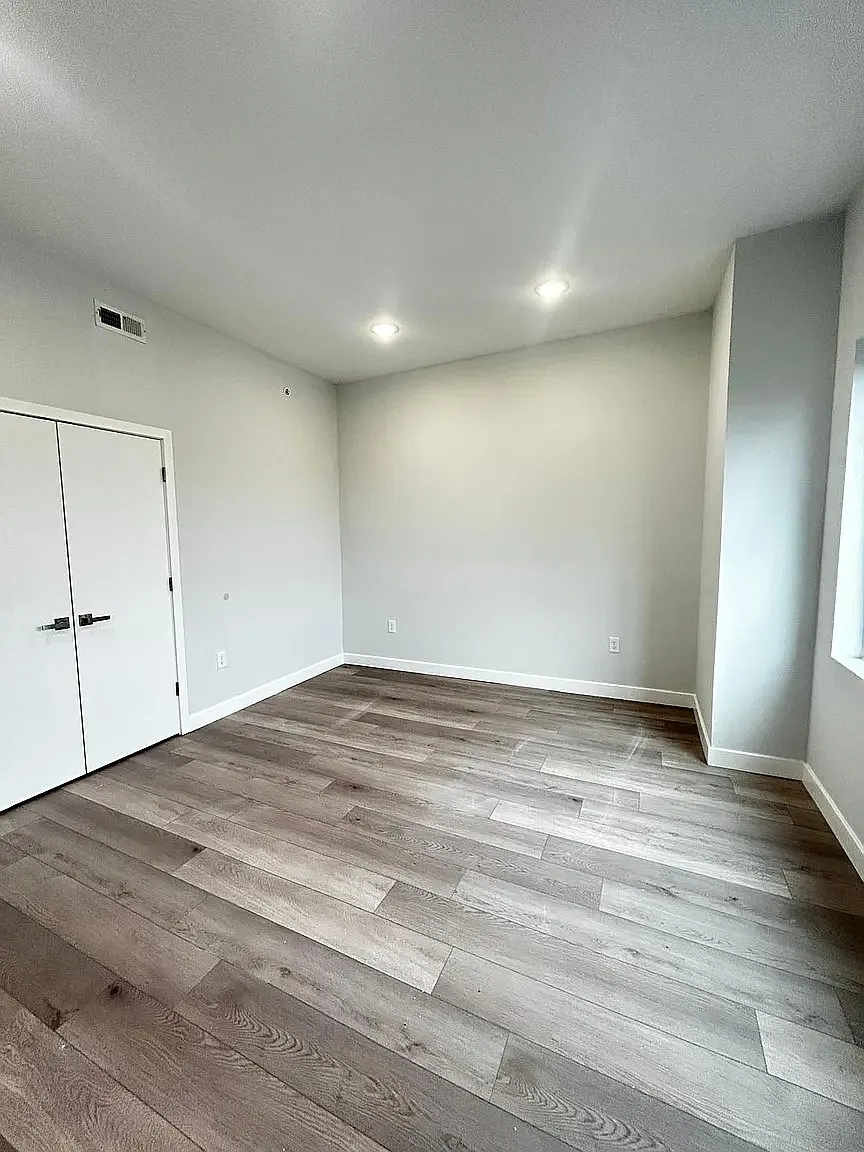 2 bed, $1,675 — Photo 2