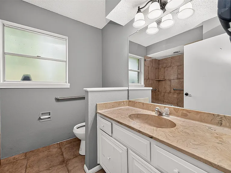 19002 Mirror Lake Dr — Photo 33