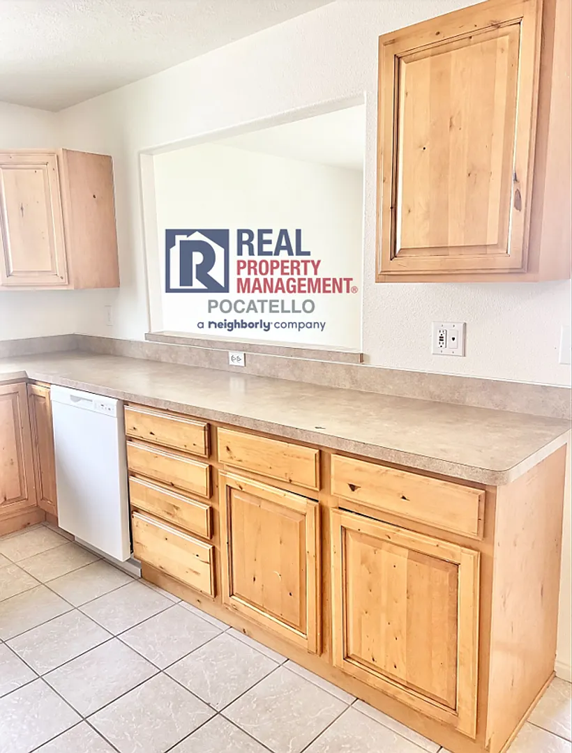 4415 Opal Ave — Photo 4