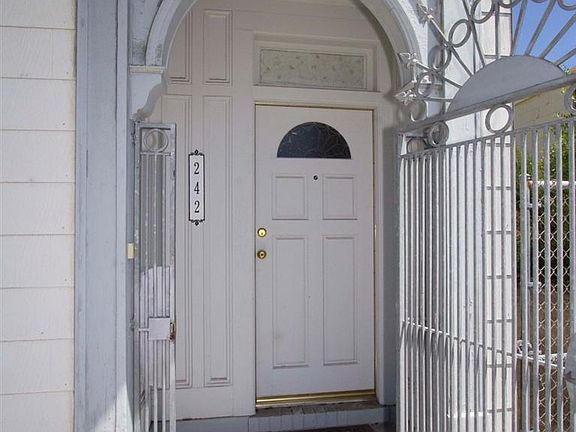3rd image of 242 Williams Ave