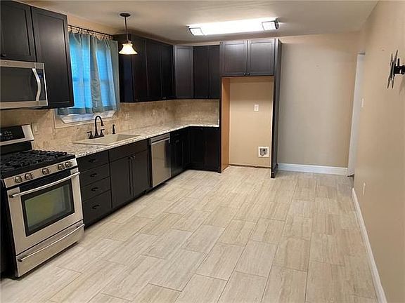 2nd image of 1328 Avenue G