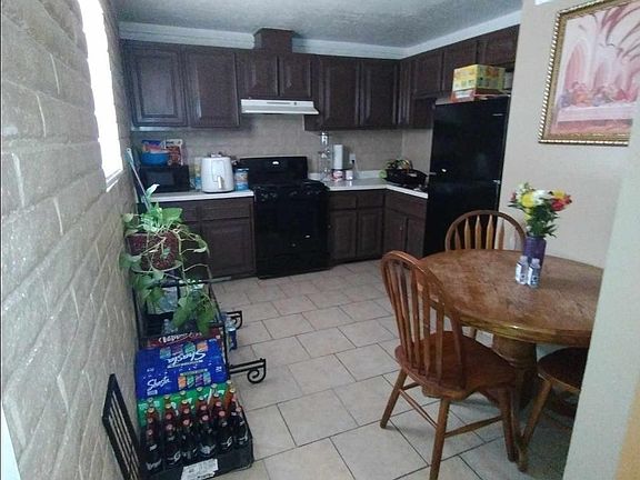 5th image of 516 S Almendra St
