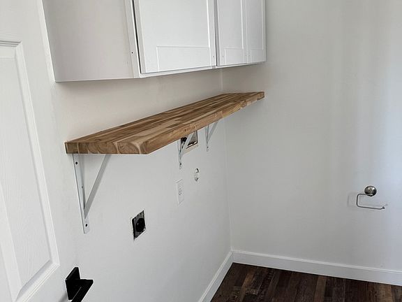 5th image of 2418 Leo Ave #A